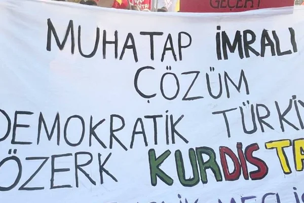 Halk çözümün adresini gösterdi