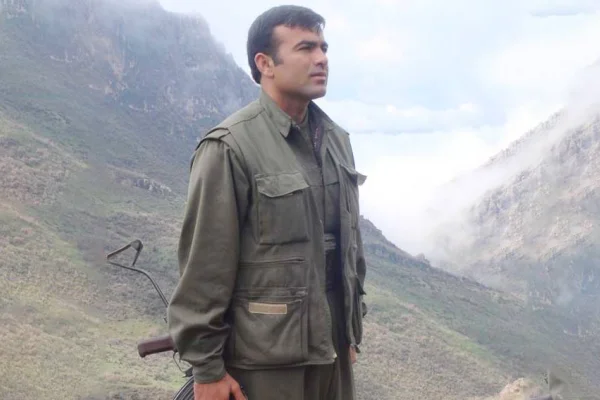 Şehit gerilla Zana Hekim'in 12 yaşındaki kardeşine icra