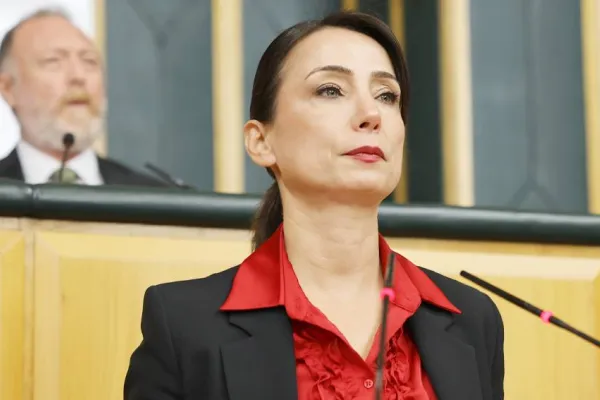 DEM Parti: Tecridi acilen kaldırın