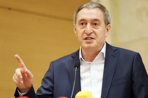 Açın artık İmralı'nın kapılarını