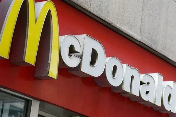 McDonalds'ta salgın