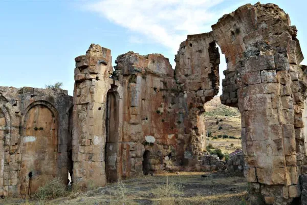 Xase'nin kilisesi yok edildi