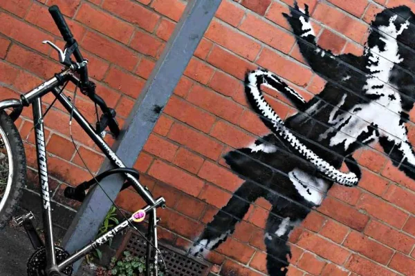 Banksy geri döndü