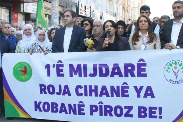 Düşmeyen Kobanî bugün de direniyor