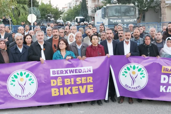 Kürt halkının iradesi teslim alınamaz