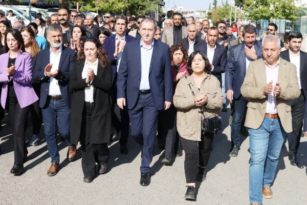 Bakırhan: Bu yoldan dönün