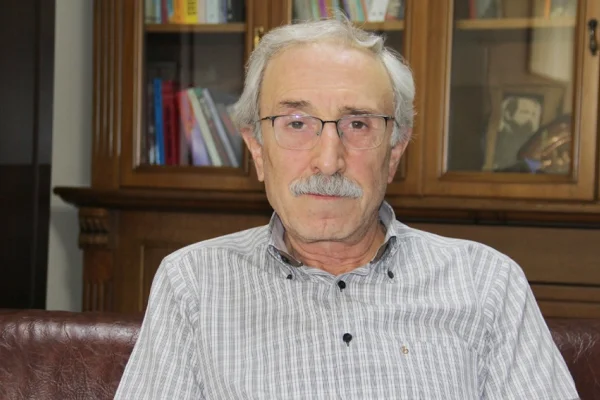 Oyunun perde arkasında AKP var