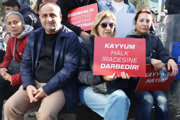 Esenyurt'ta demokrasi nöbeti