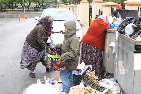 Yoksulluğun kadınlaştırılması...