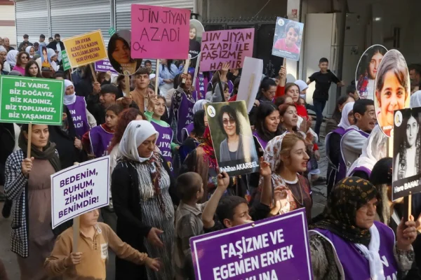 Kız kardeşliğin gücü: Jin Jiyan Azadî