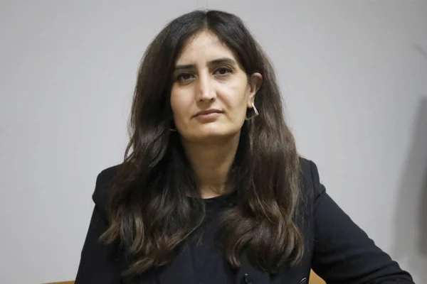 Birsen’i halktan koparamazsınız