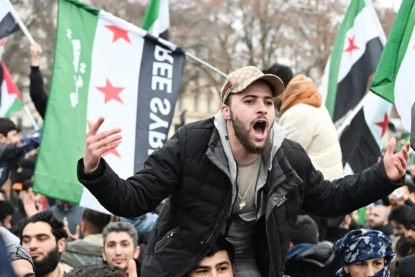 Suriyelilerin başvuruları donduruldu