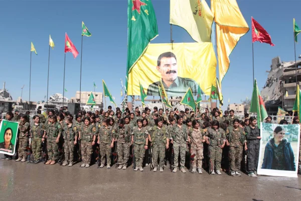 Aydınlığı savunan kadın ordusunun büyük yürüyüşü