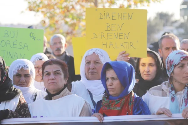 Yürüyüş ve nöbet sürüyor