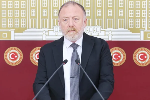 Meclis de militarizme çalıştı