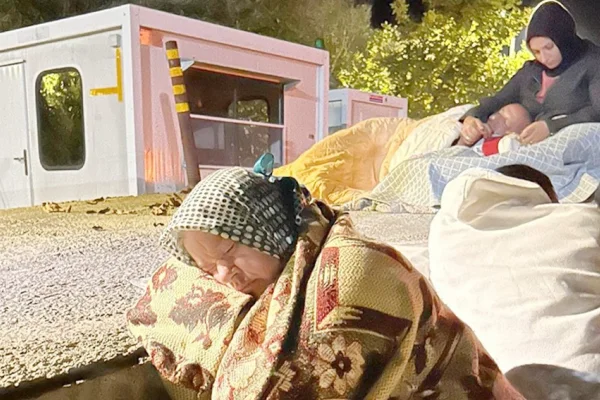 Yeni yılı, direniş çadırında karşıladılar