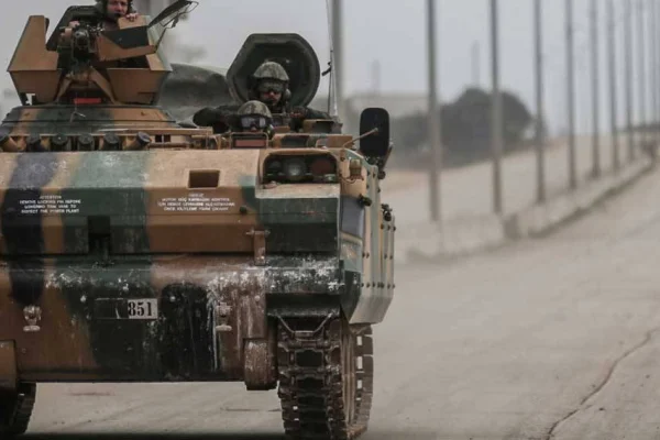Türk panzeri Efrîn’de çocukları ezdi