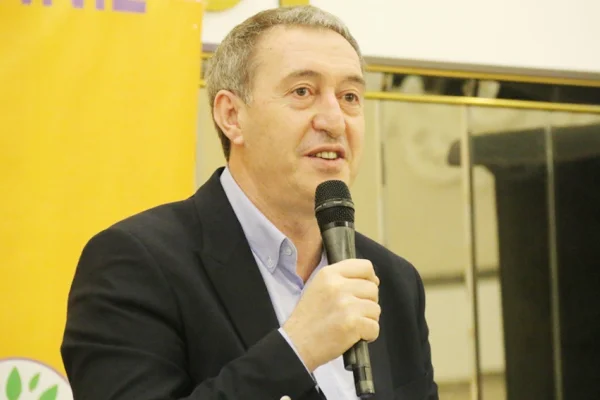 Bakırhan: Türkiye’de barış, Rojava‘da savaş olmaz