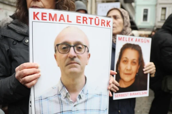 Yüreğimizin yarısını bırakıyoruz