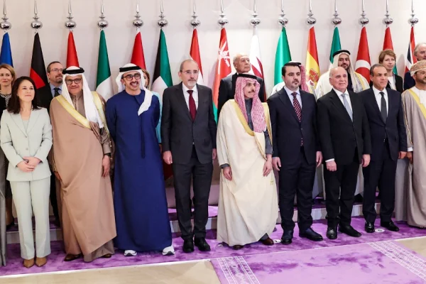 Riyad inisiyatif alıyor