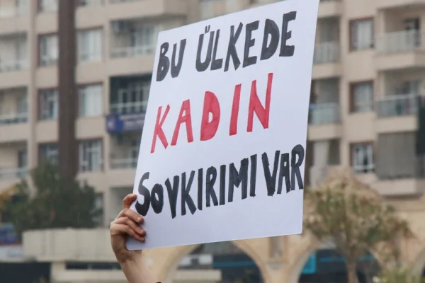 ‘Aile’ adı altında yalnızlaştırılıyorlar