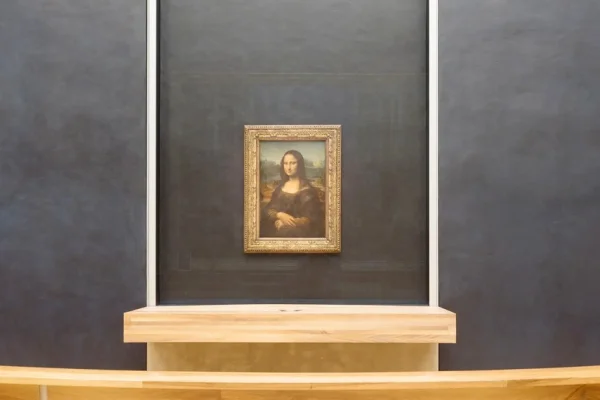 Louvre Müzesi’nde acil durum alarmı