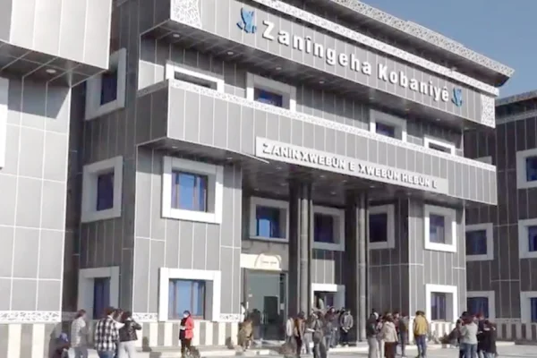 Kobanê Üniversitesi eğitime ara vermedi