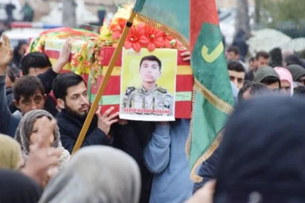 Kobanê, Kurdo’ya veda etti