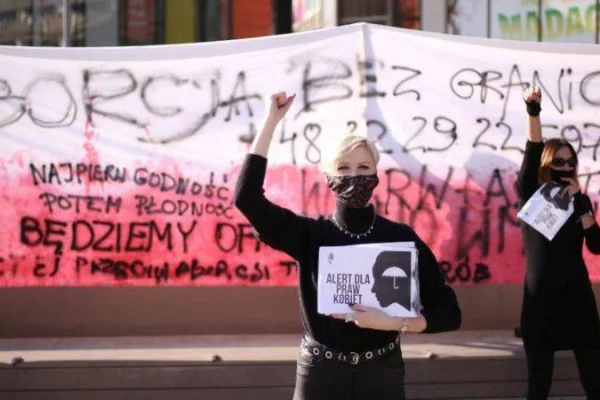 Polonya'da kürtaj yasağı: Bu bir savaş