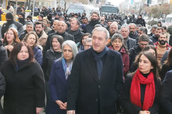 Bakırhan'dan iktidara: Karar verin!
