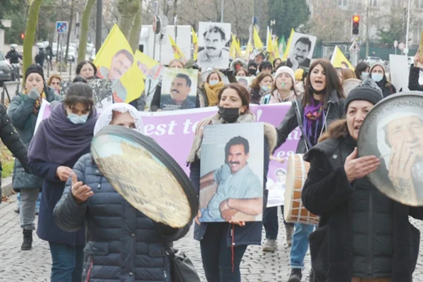 Sahipleniyor ve selamlıyoruz
