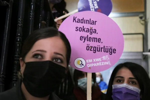 Kadın gücü ve toplumsallığı