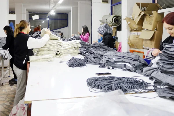 Her sokağın başında biz varız