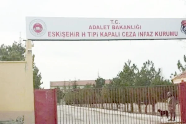 32 yıllık hasta tutsak tahliye edilmiyor