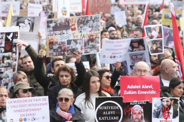 Alevi katliamına dur de