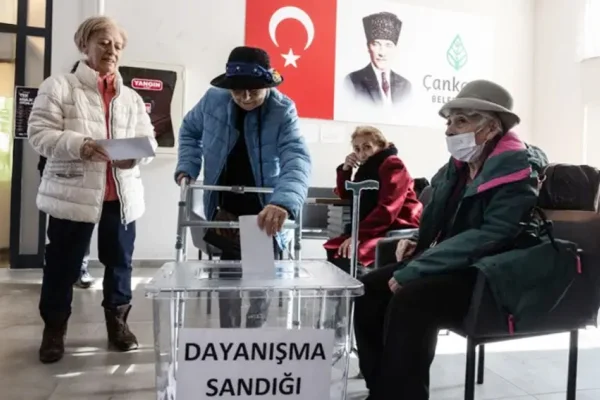 CHP'den aynı gün ön seçim