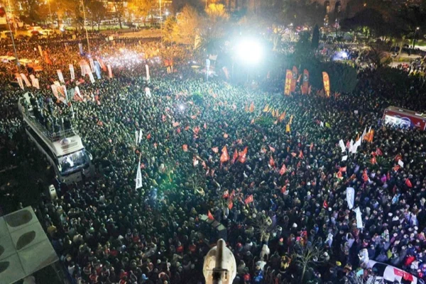 Referandum: Ya demokratikleşme ya da erken seçim