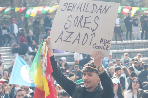 Newroz serhildan û berxwedane