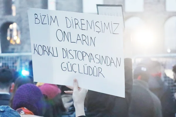 Darbeye karşı duruluyor