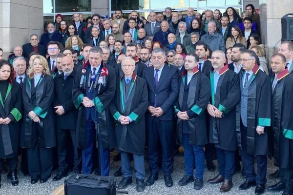 Artık hukuksuzlukta hepimiz eşitiz!