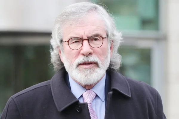 Gerry Adams’tan Rêber Apo’nun çağrısına destek
