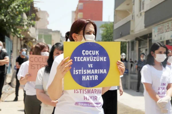 İstismarcı öğretmene 52 yıl hapis