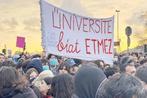 Çoğu öğrenci 161 kişiye tahliye