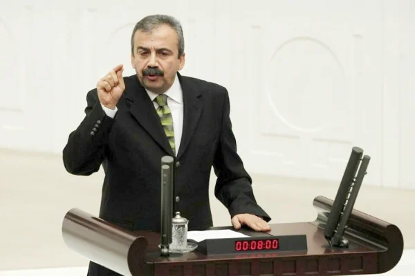 Barış emekçisi Önder, bu kez hırpalanan kalbinin sınavında