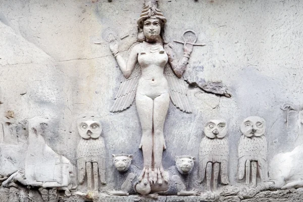 Sanat da sevgi de kadında cisimleşmiştir
