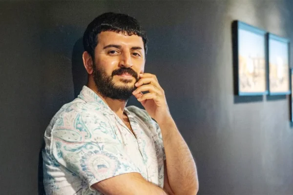 Ateş Alpar bienal yolcusu