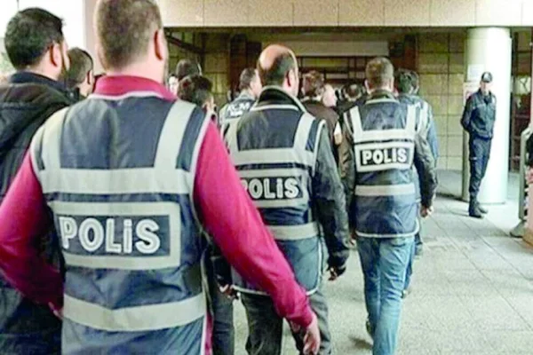 Mersin’de tutuklama, Wan'da gözaltı