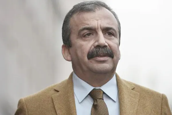 Önder'in ideallerine bağlılığın gereği