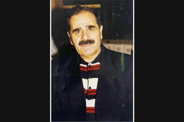 Evi dernek gibiydi