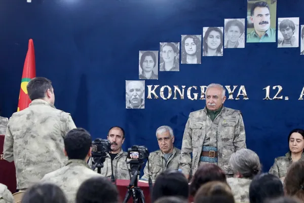 Fesih kararına halk desteği